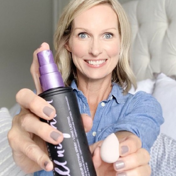 Master the art of using makeup setting spray